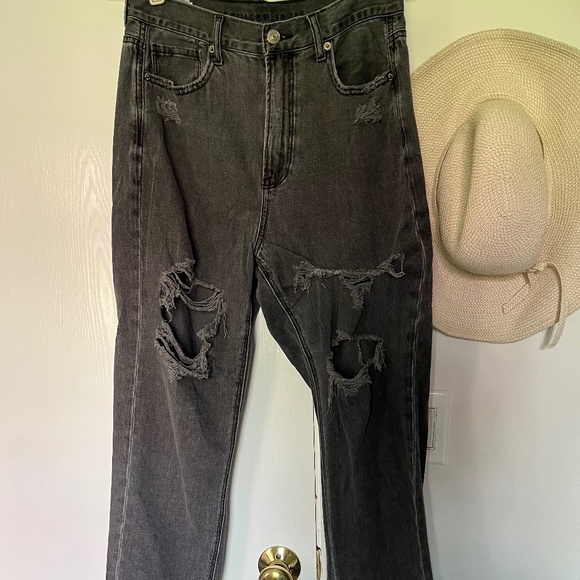 American Eagle Dark Gray Super Distressed Jeans - Picture 1 of 7